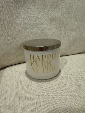 Happily Ever After Scented Candle - White and Gold bath and body works
